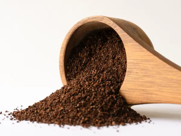 Coffee grounds eliminates odors photo