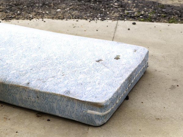 How to Get Rid of a Mattress in Chicago photo 1