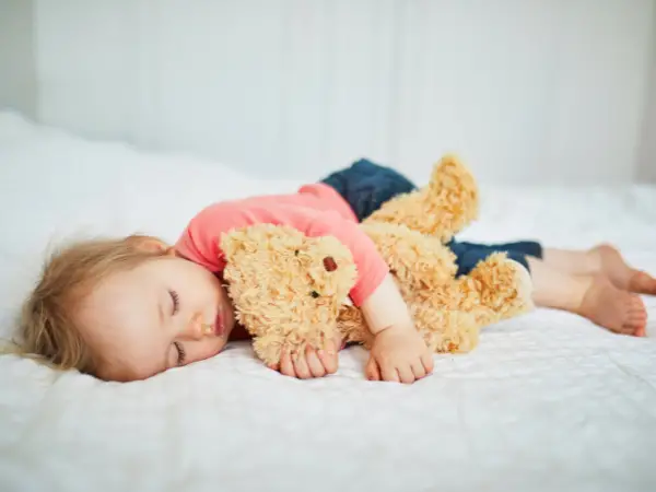 When Can Babies Sleep with Stuffed Animals photo 1