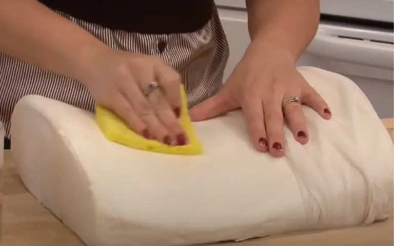 Can You Wash Memory Foam Pillows How to Clean Without Damaging 1