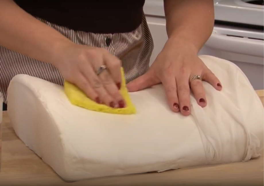 Can You Wash Memory Foam Pillows How to Clean Without Damaging 1