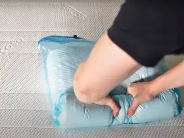 How to Pack Pillows for Moving 2